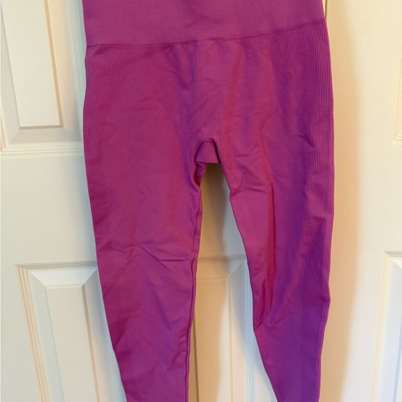 SET Active x Revolve Sculptflex Pink Leggings - Picture 2 of 6